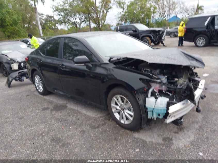 2025 Toyota Camry Le