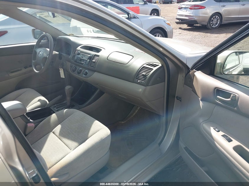 2004 Toyota Camry Le