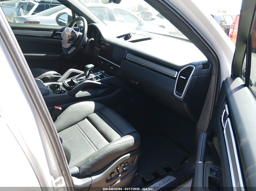 2023 Porsche Cayenne Coupe S/S Platinum Edition