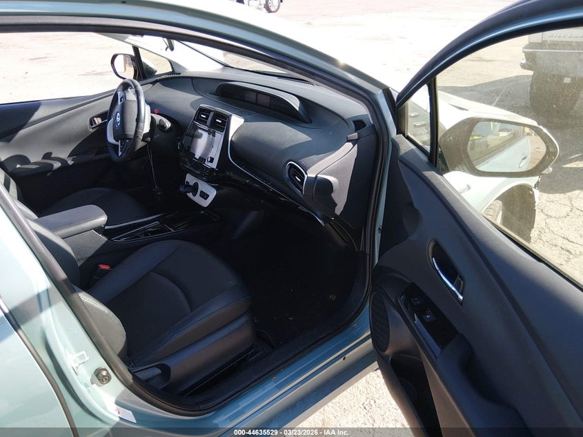 2018 Toyota Prius Three Touring