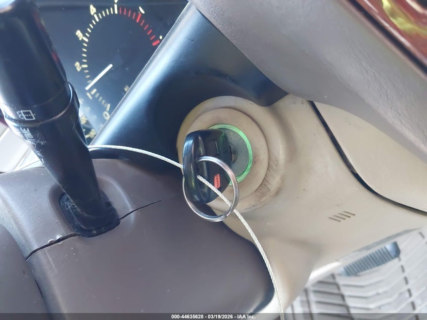 1998 Lexus Lx 470 VIN: JT6HT00W6W0021739 Lot: 44635628