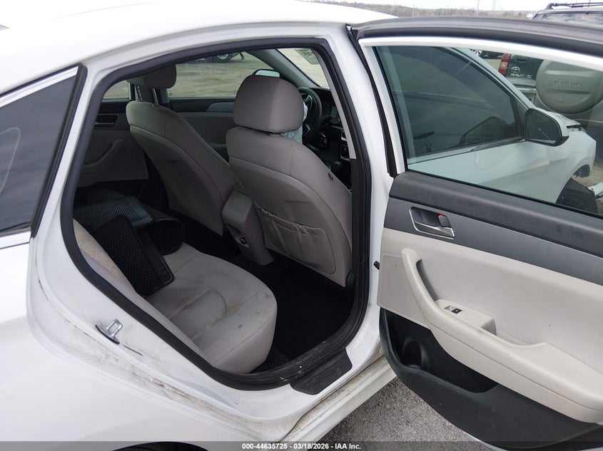 2019 HYUNDAI SONATA auction photo 8