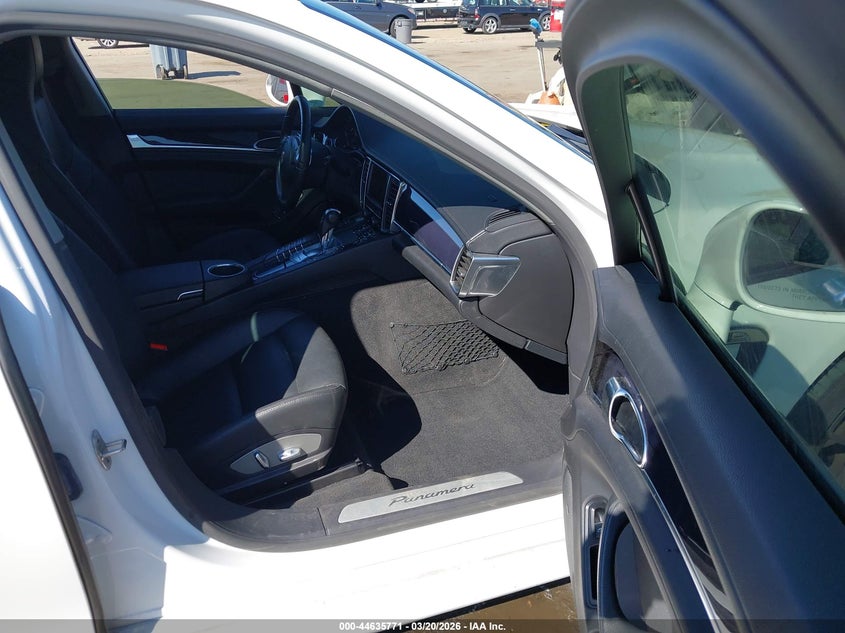 2012 Porsche Panamera 4