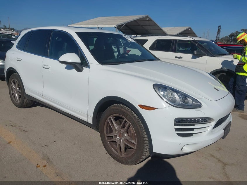 2013 PORSCHE CAYENNE