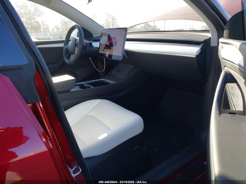 2025 Tesla Model Y Performance Dual Motor All-Wheel Drive