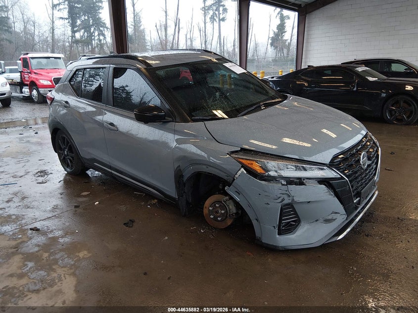 2021 Nissan Kicks Sr Xtronic Cvt
