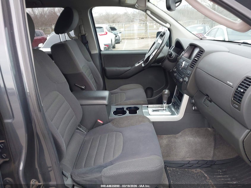 2011 Nissan Pathfinder Sv