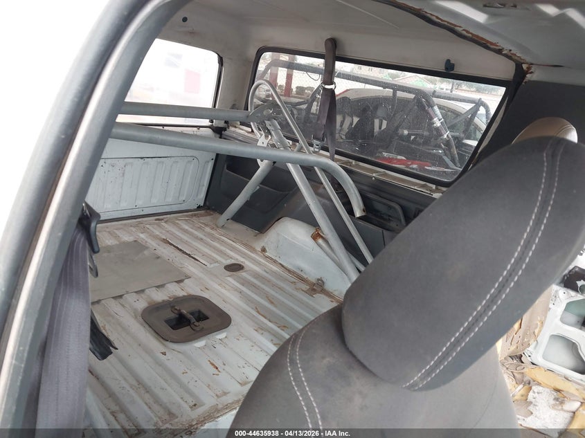 1996 Ford Bronco U100 VIN: 1FMEU15H1TLB63348 Lot: 44635938