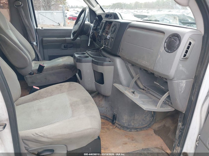 2013 Ford E-350 Super Duty Xlt