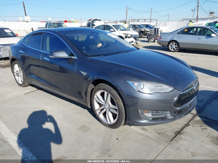 2014 Tesla Model S P85
