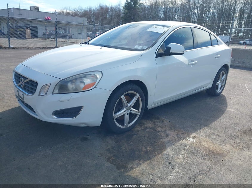 2013 Volvo S60 T5/T5 Platinum/T5 Premier/T5 Premier Plus