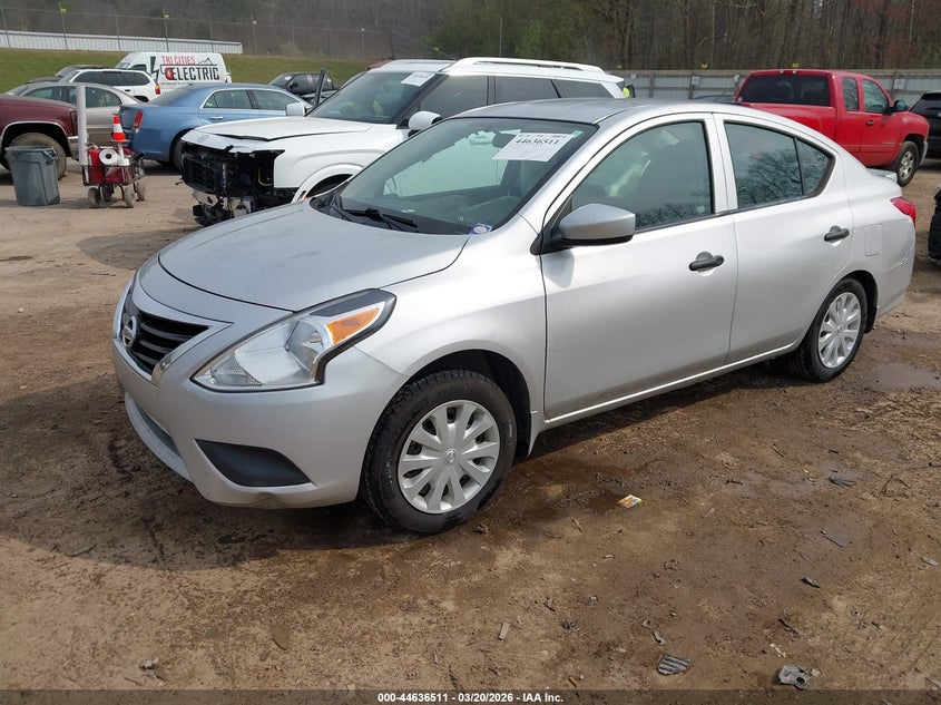 2019 Nissan Versa 1.6 S+
