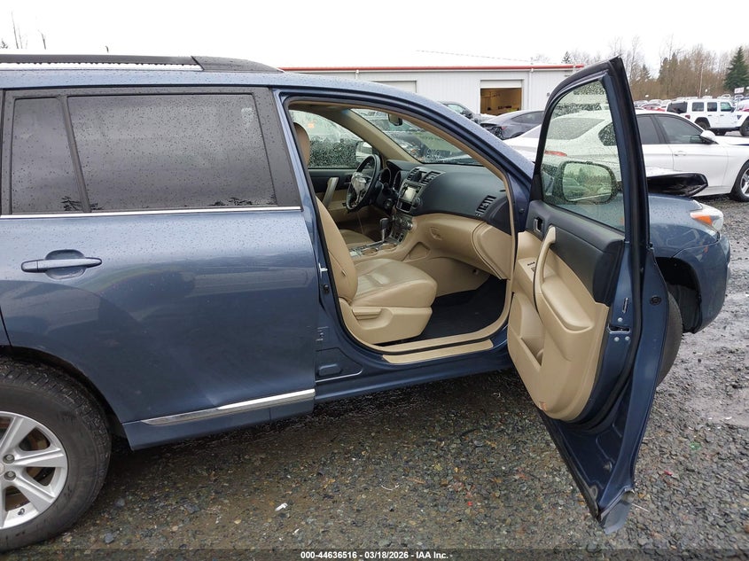 2013 Toyota Highlander Hybrid Base V6