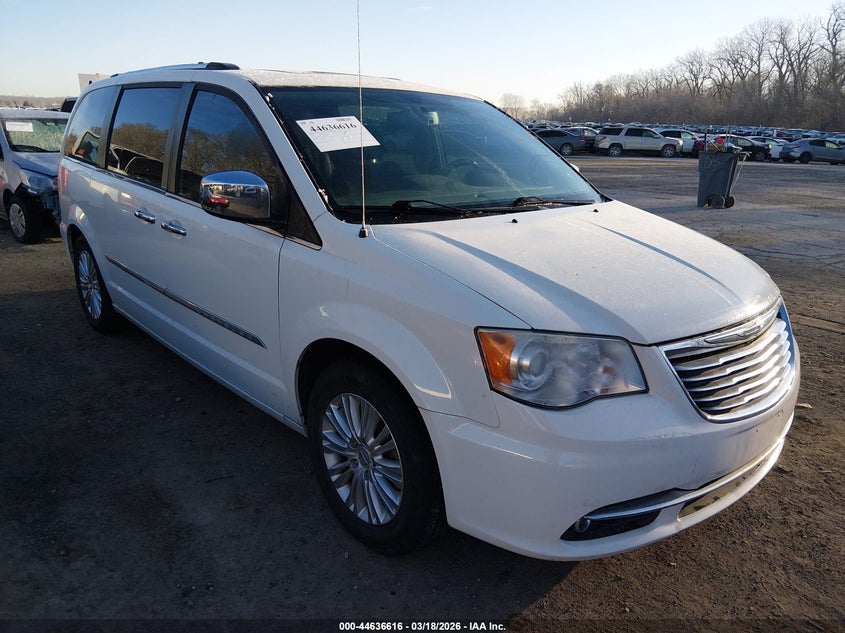 2013 Chrysler Town & Country Limited