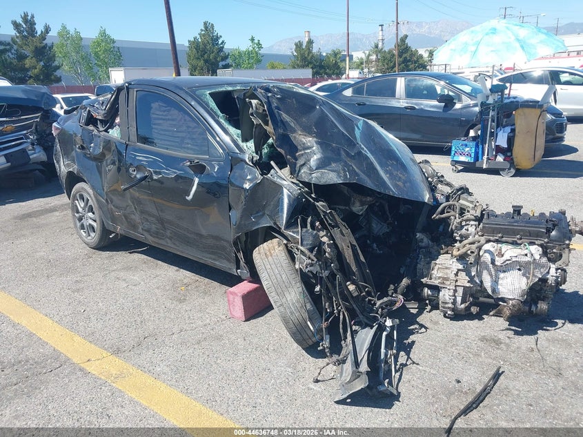 2019 TOYOTA YARIS LE
