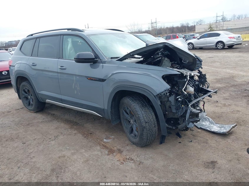 2024 Volkswagen Atlas 2.0T Peak Edition Se W/Technology