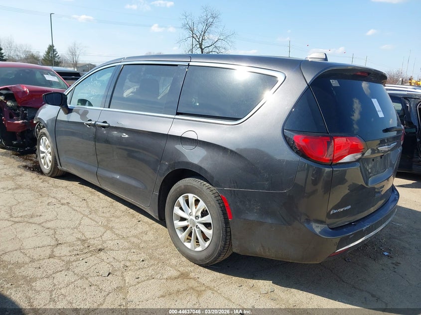 2020 Chrysler Pacifica Touring