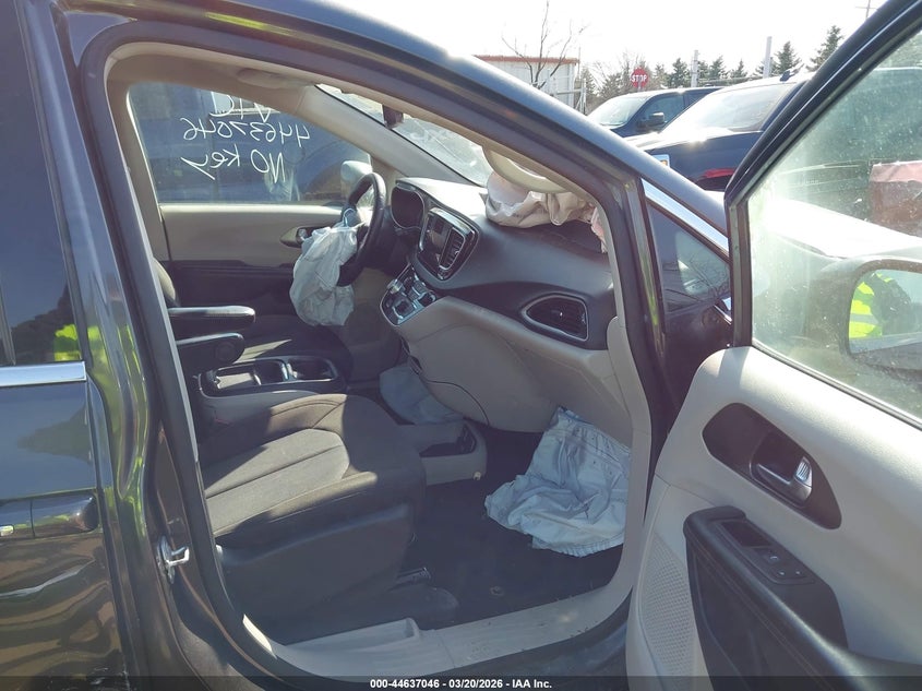 2020 Chrysler Pacifica Touring