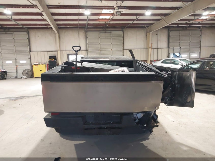 2024 Tesla Cybertruck All-Wheel Drive VIN: 7G2CEHED2RA007243 Lot: 44637124