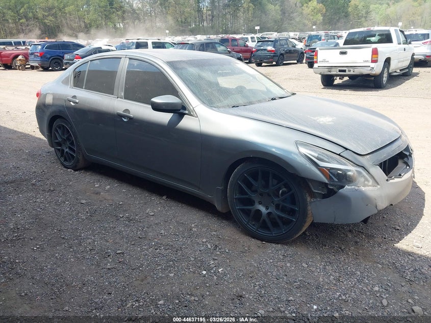 2013 INFINITI G37X