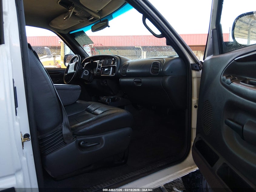 2000 Dodge Ram 1500 St