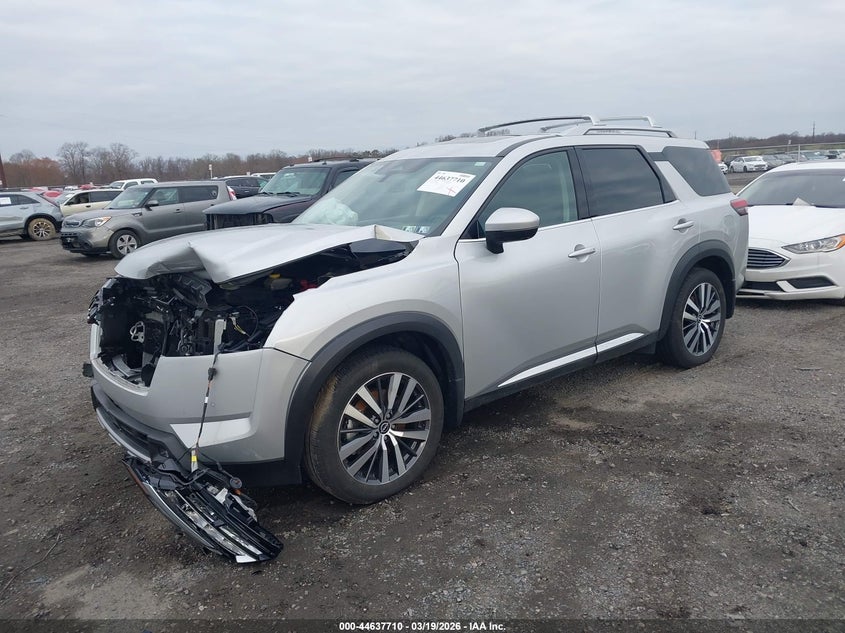 2022 Nissan Pathfinder Platinum 4Wd