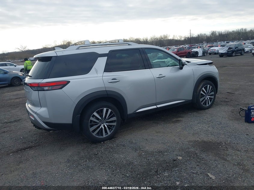 2022 Nissan Pathfinder Platinum 4Wd