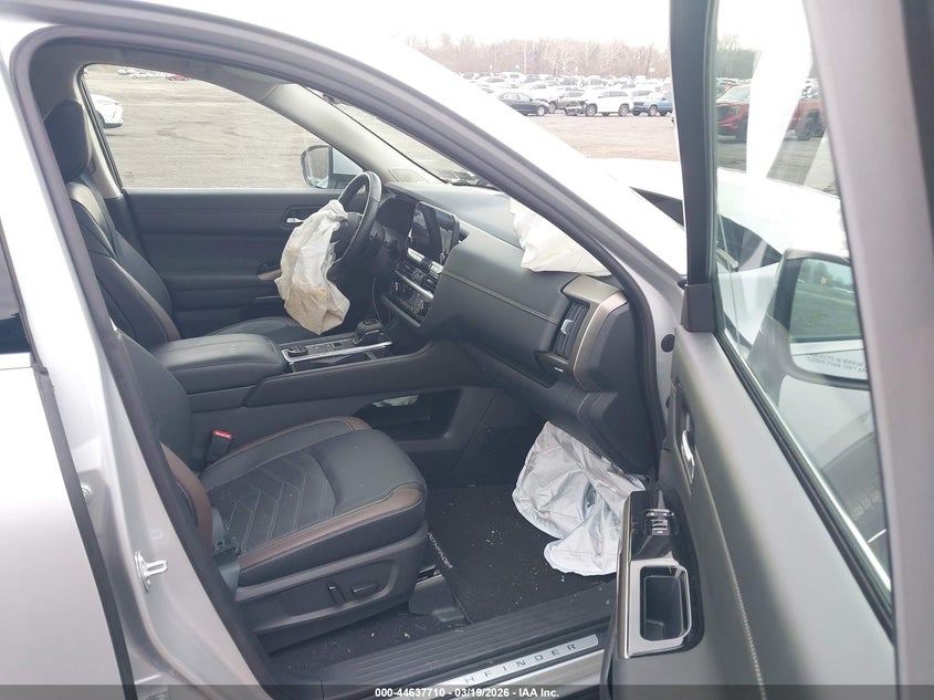 2022 Nissan Pathfinder Platinum 4Wd