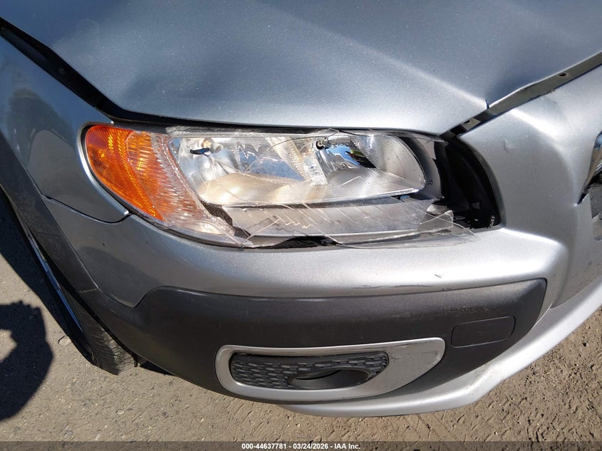 2011 Volvo Xc70 3.2 VIN: YV4952BL3B1113737 Lot: 44637781