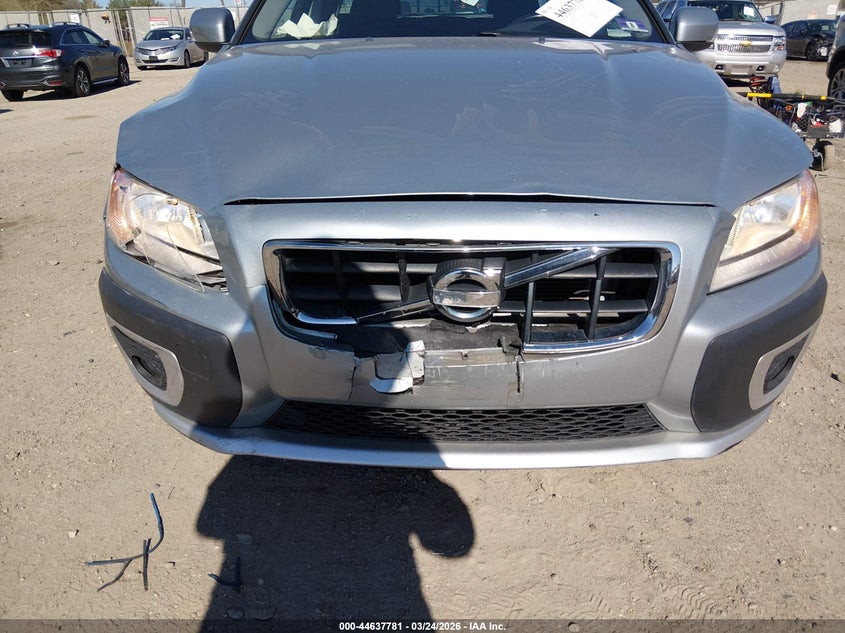 2011 Volvo Xc70 3.2 VIN: YV4952BL3B1113737 Lot: 44637781