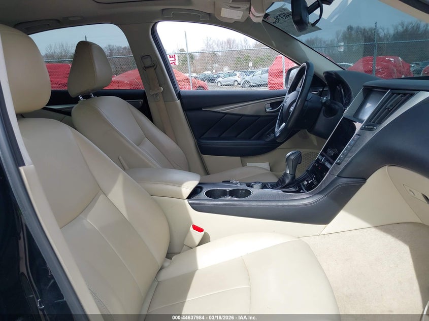 2015 Infiniti Q50 Premium