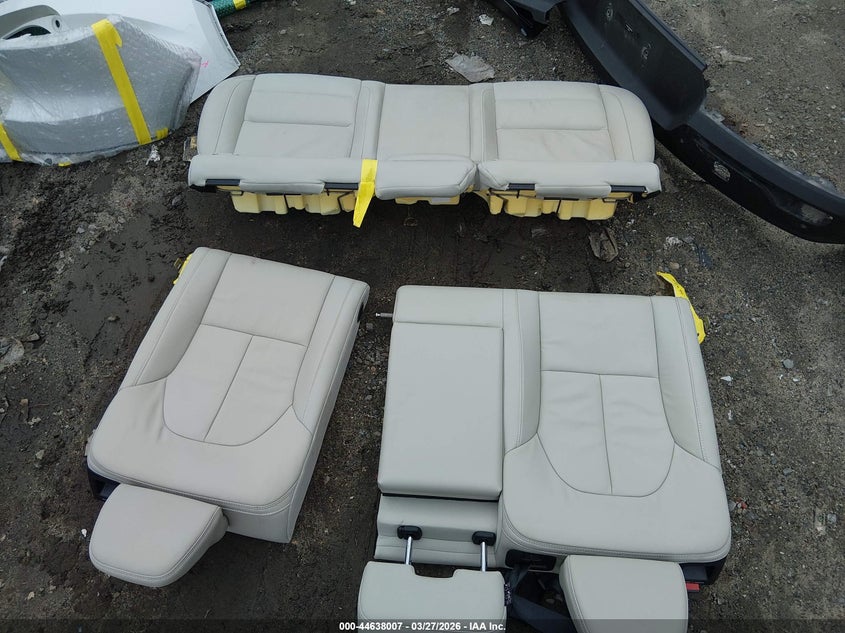 2022 Volvo Xc40 T5 Momentum VIN: YV4162UKXN2699320 Lot: 44638007