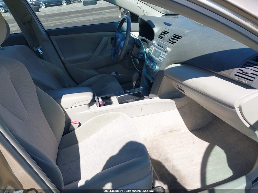 2010 Toyota Camry Le