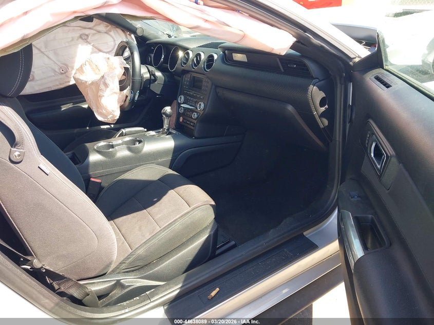 2016 Ford Mustang V6