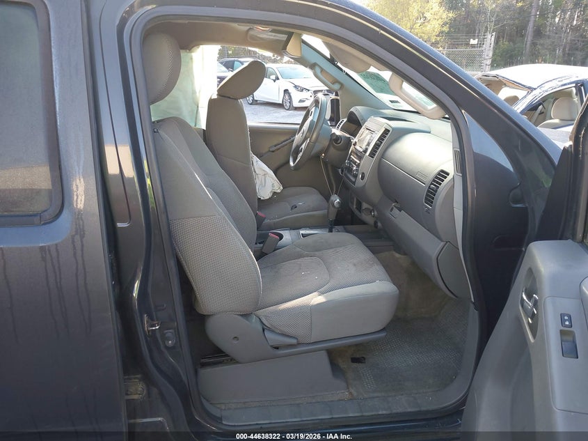 2015 Nissan Frontier Sv