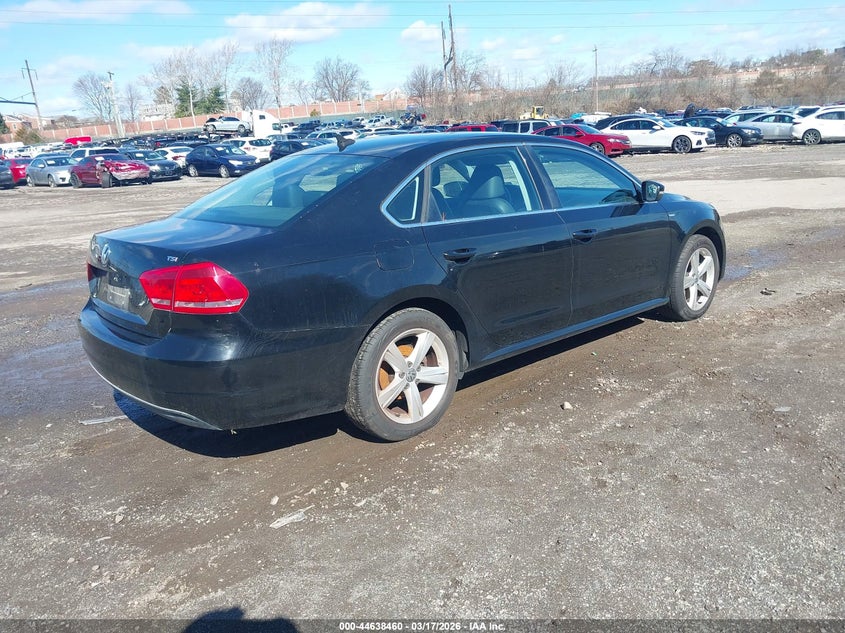 2014 Volkswagen Passat 1.8T Wolfsburg Edition