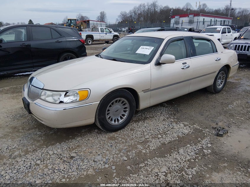 2001 Lincoln Town Car Cartier