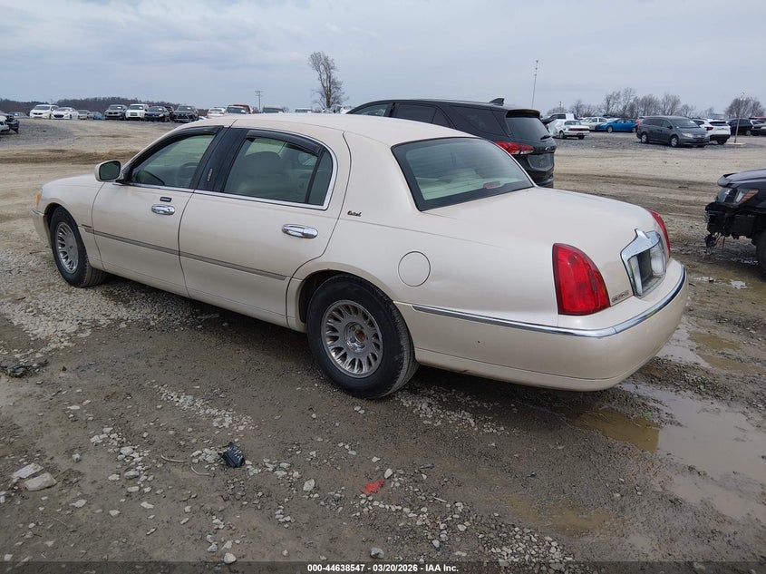 2001 Lincoln Town Car Cartier