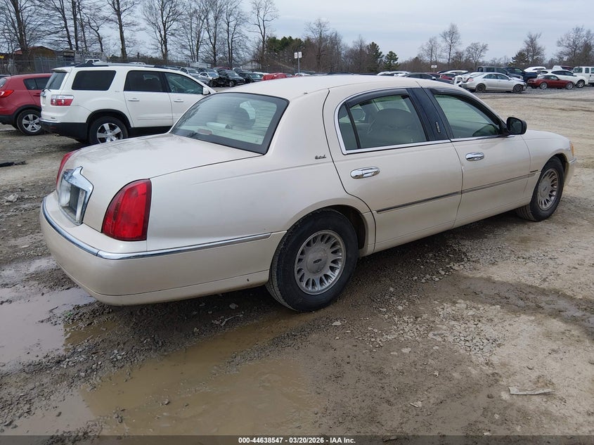 2001 Lincoln Town Car Cartier