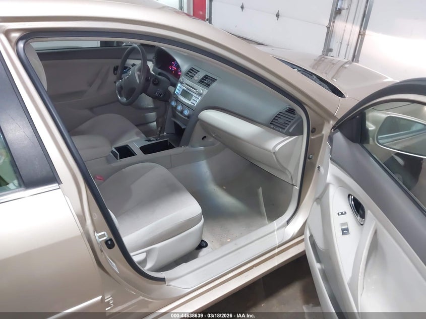 2010 Toyota Camry Le