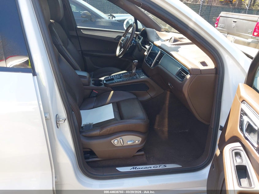 2017 Porsche Macan Gts