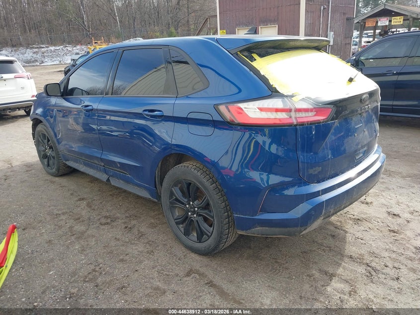 2022 Ford Edge Se
