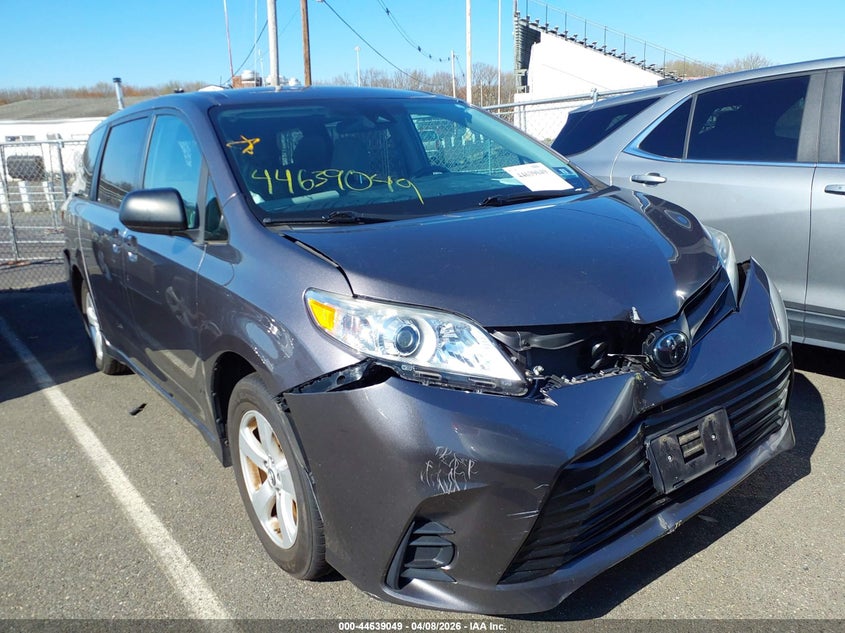 2019 Toyota Sienna L 7 Passenger