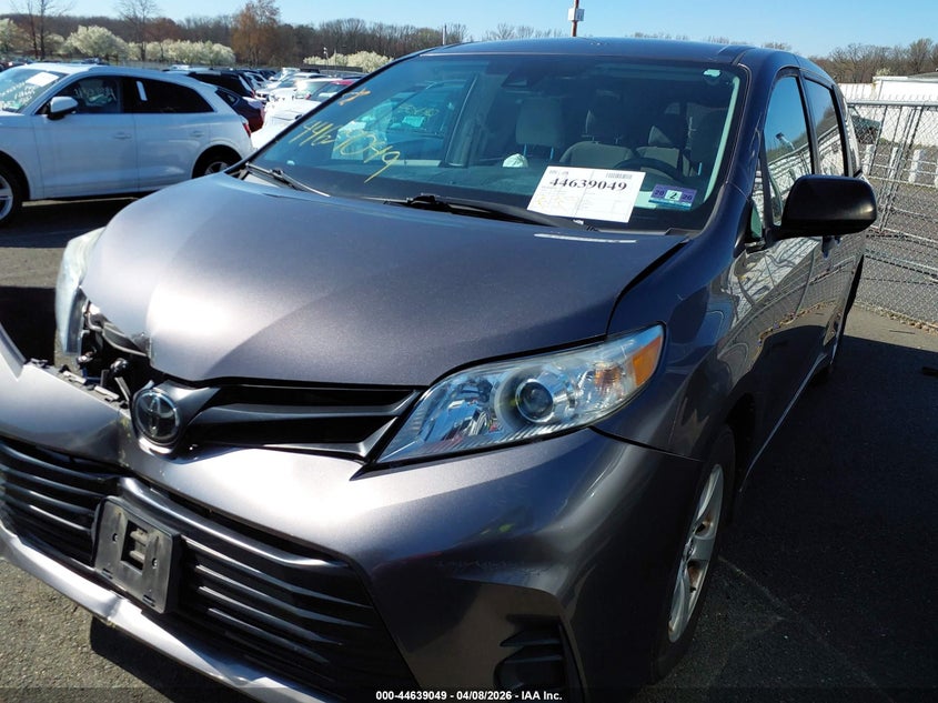 2019 Toyota Sienna L 7 Passenger