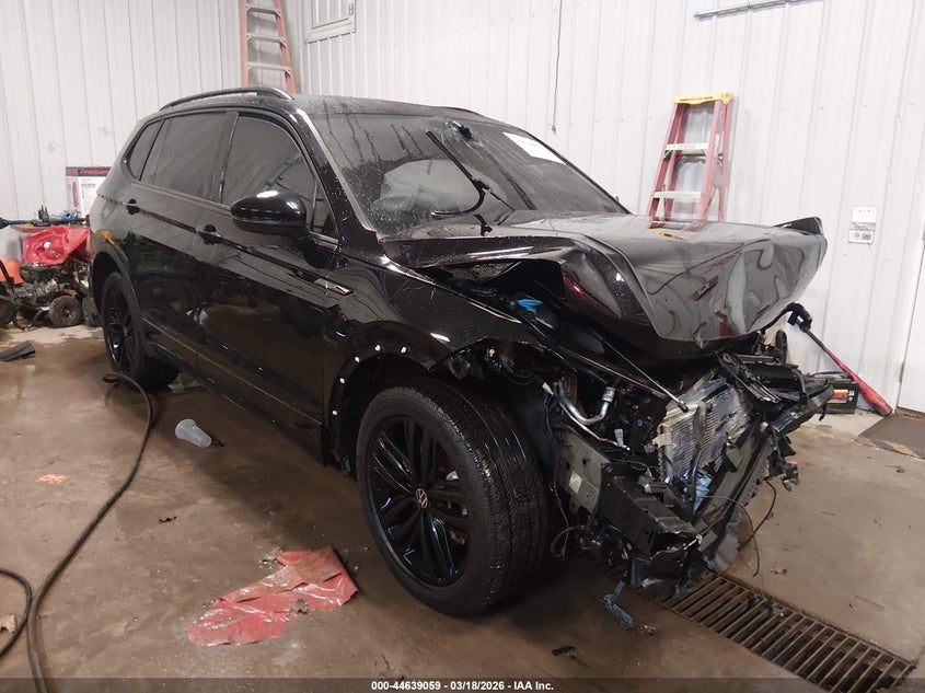 2022 Volkswagen Tiguan 2.0T Se R-Line Black