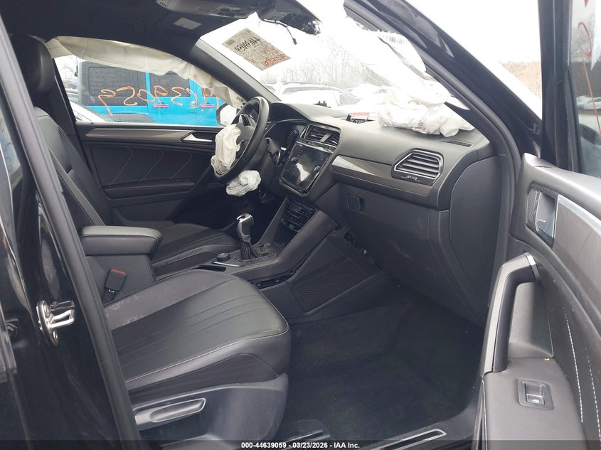 2022 Volkswagen Tiguan 2.0T Se R-Line Black