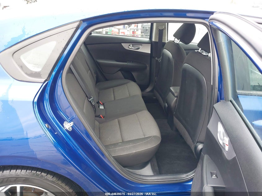 2023 KIA FORTE auction photo 8