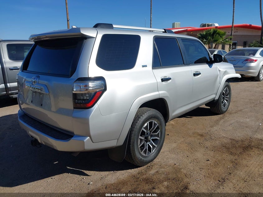 2023 TOYOTA 4RUNNER auction photo 4