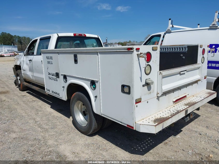 2015 CHEVROLET SILVERADO 3500HD CHASSIS auction photo 3