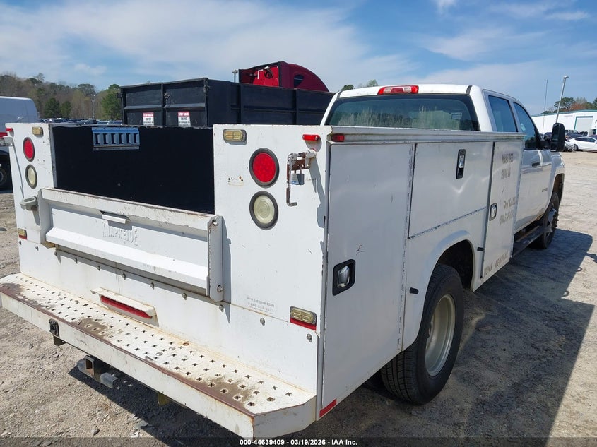 2015 CHEVROLET SILVERADO 3500HD CHASSIS auction photo 4